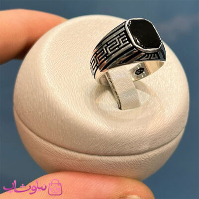 انگشتر مردانه نقره وارداتی عیار 925 مدل ورساچه و سنگ اونیکس مشکی مستطیلی
