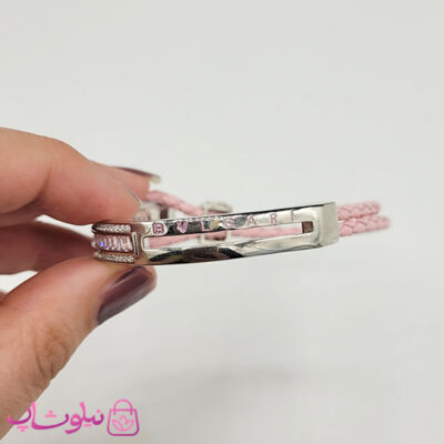 قیمت دستبند زنانه برند بولگاری مدل چرم طبیعی صورتی و استیل با نگینهای صورتی کیفیت مستر